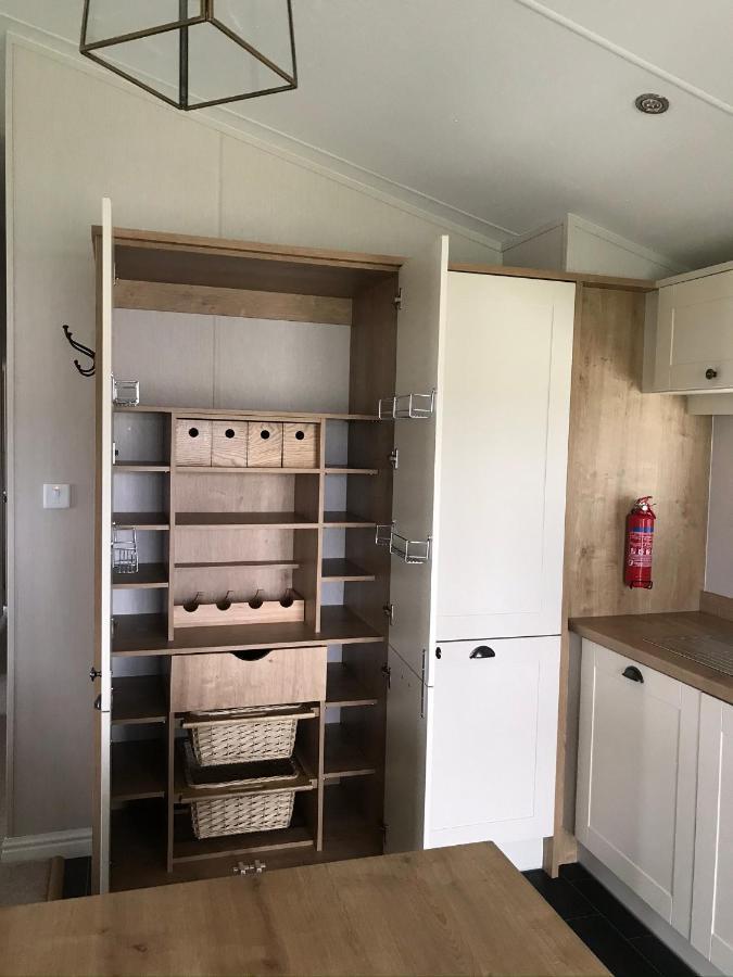 8 Birth Lodge On Cayton Bay Holiday Park Σκάρμπορο Εξωτερικό φωτογραφία