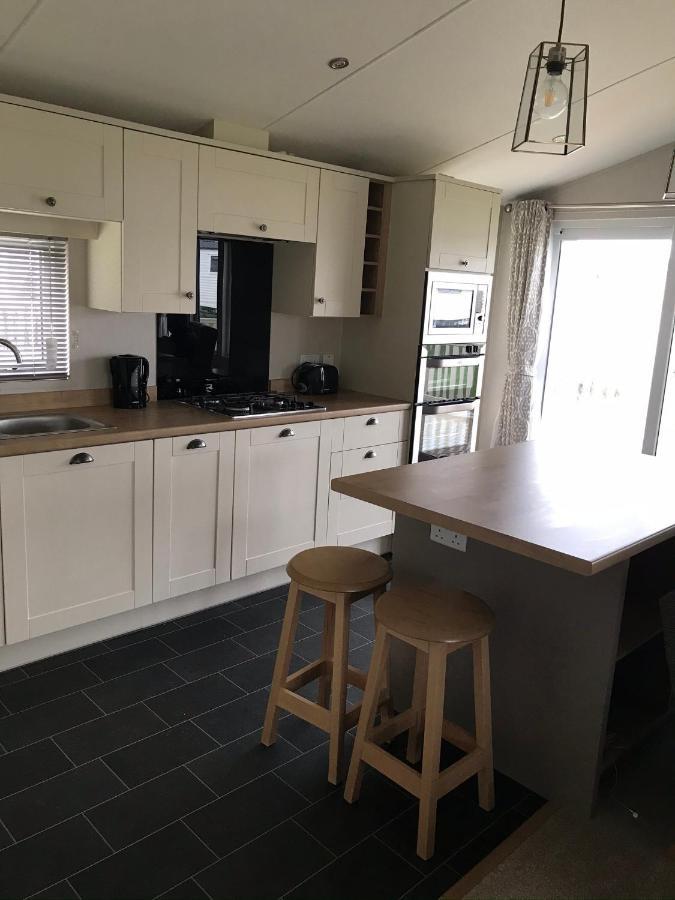 8 Birth Lodge On Cayton Bay Holiday Park Σκάρμπορο Εξωτερικό φωτογραφία